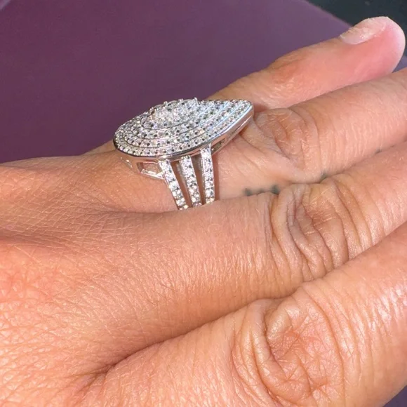 Elegant Silver Teardrop Ring 925 - Picture 4 of 6